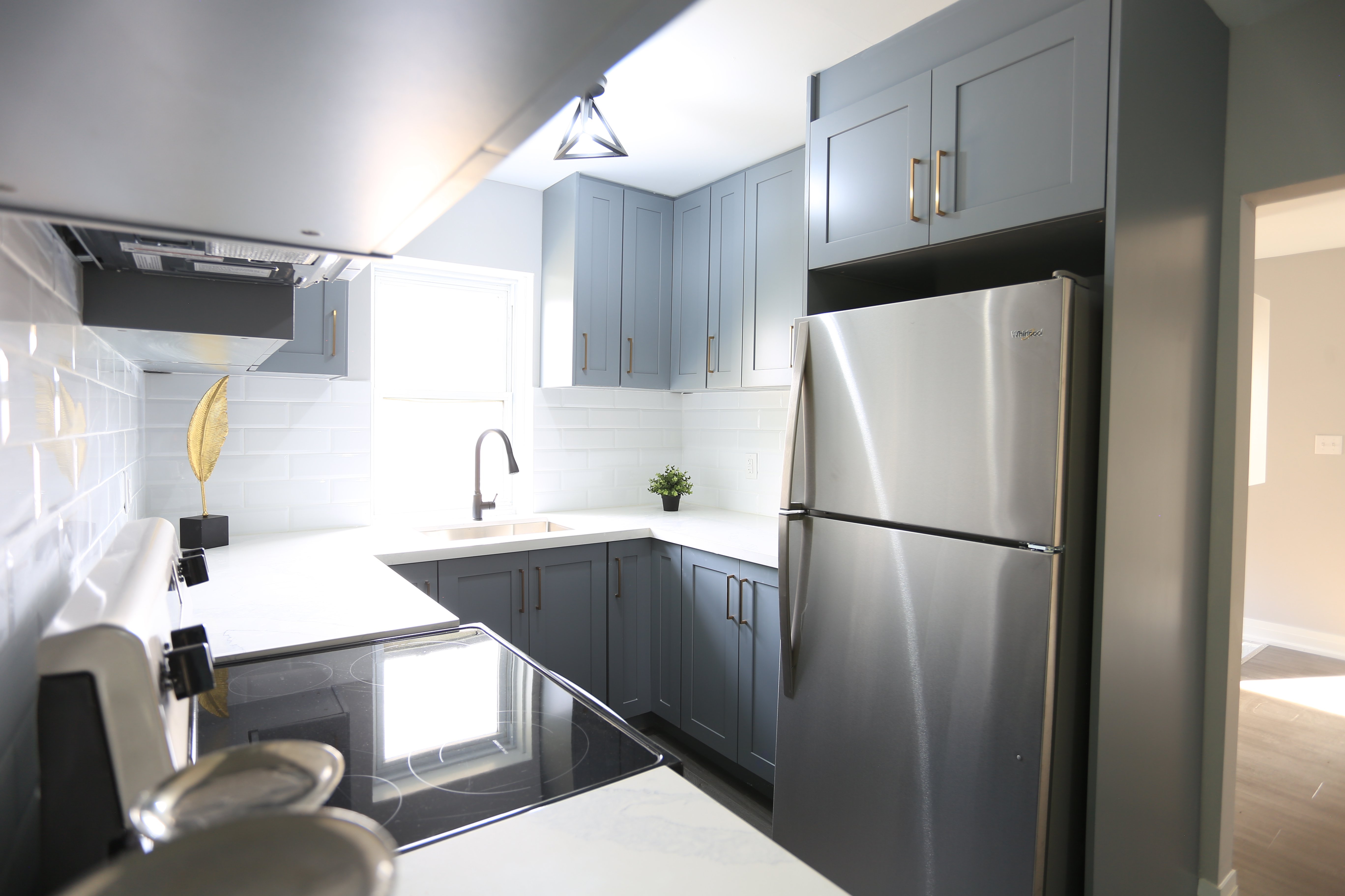 2 Bedroom Apartment for Rent - 298 Egerton St, London, ON 5