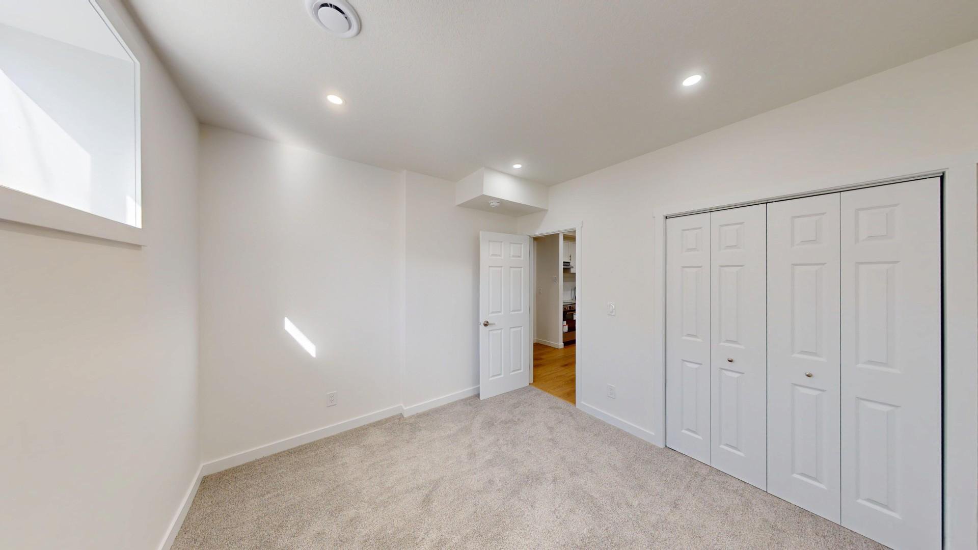 2 Bedroom Private Suite for Rent - 63 LOWER - 63 Carringford Rd Nw, Calgary, AB 5