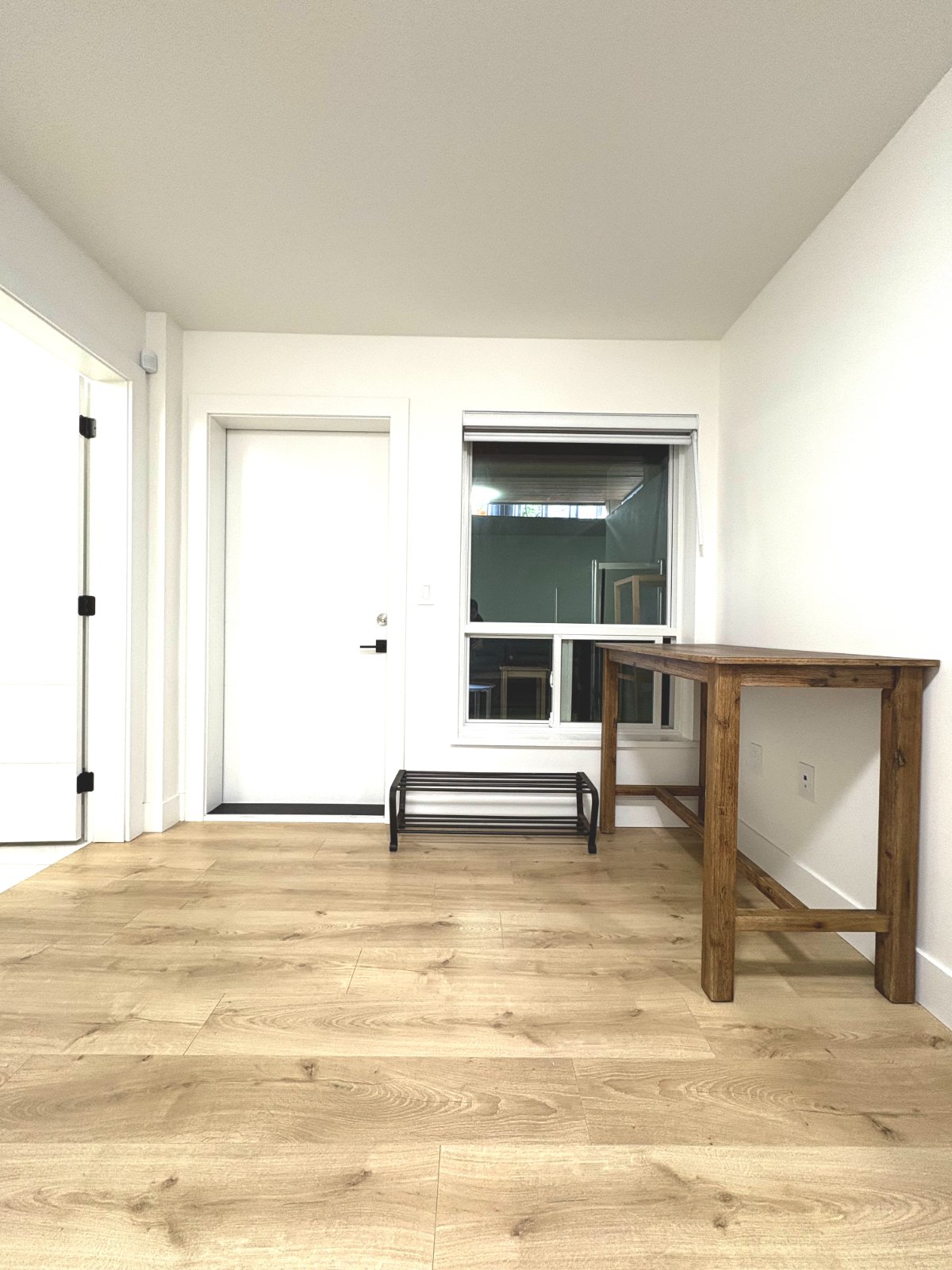 2 Bedroom Basement Suite for Rent - 18 Ave, Surrey, BC 5