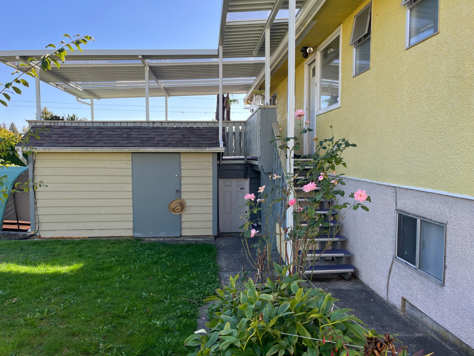 2 Bedroom Basement Suite for Rent - Kensington Ave, Burnaby, BC 3