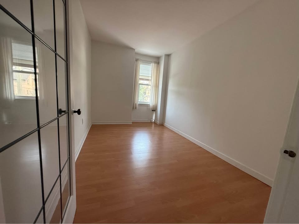 Room in Apartment for Rent - 3263 Oak St, Vancouver, BC 5