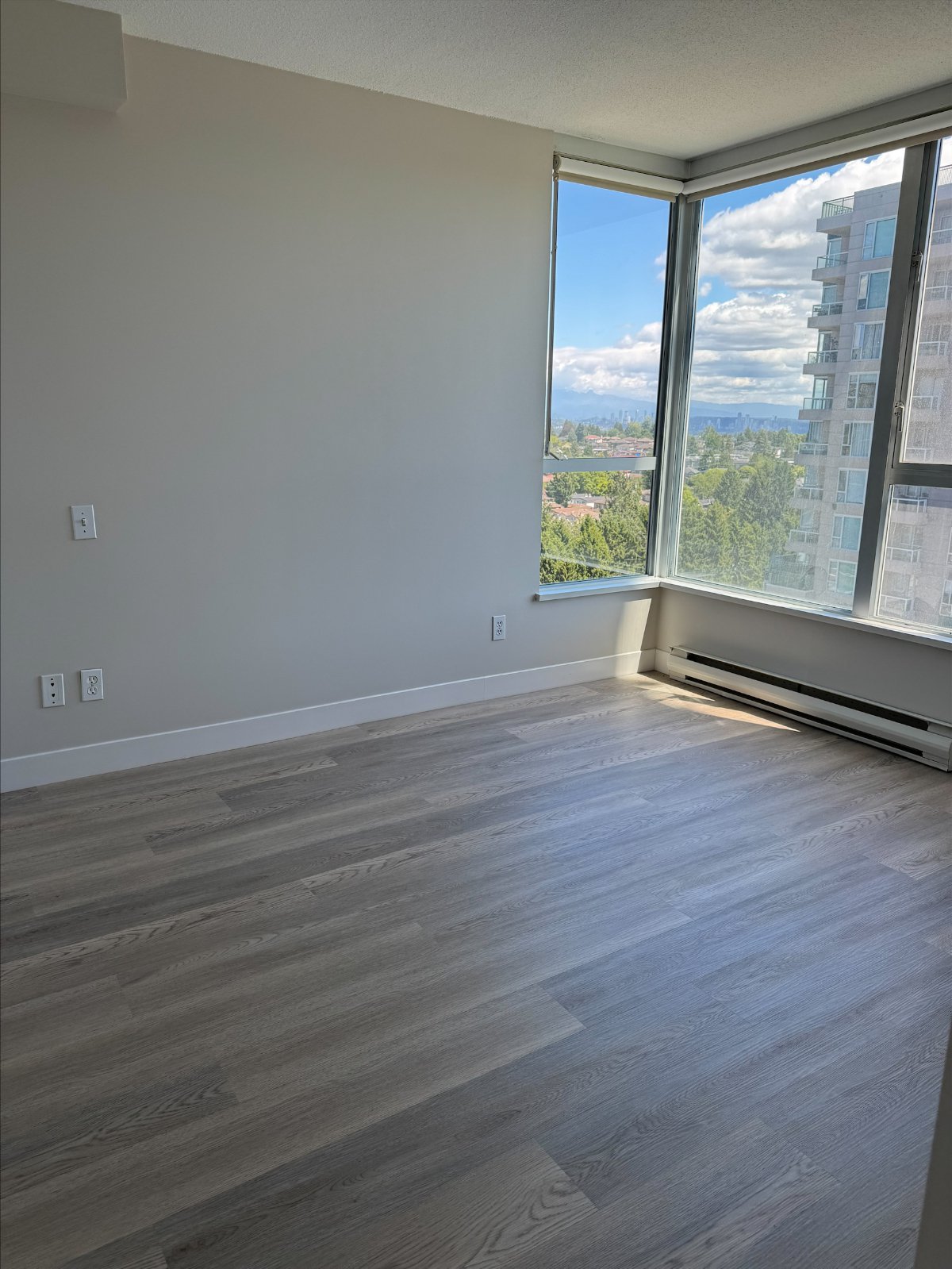 2 Bedroom Apartment for Rent - 3433 Crowley Dr, Vancouver, BC 4