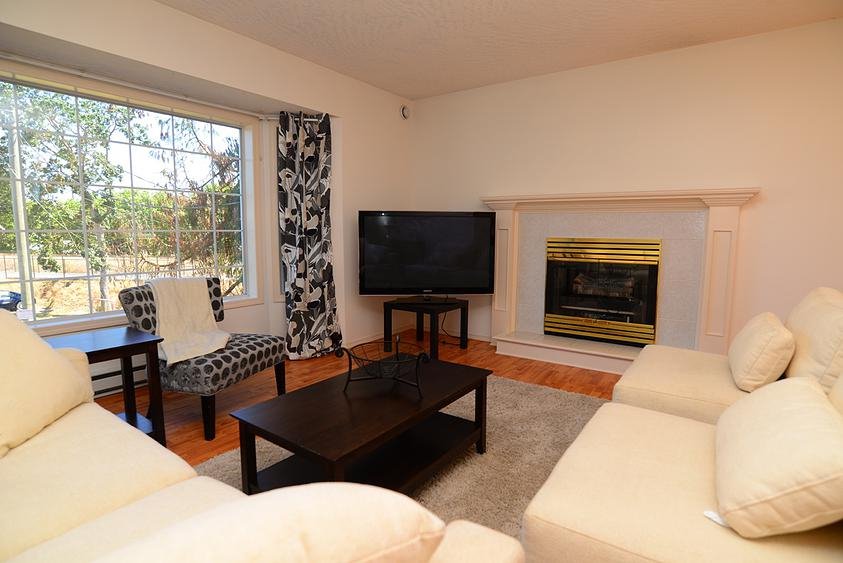3 Bedroom Garden Suite for Rent - 877 Admirals Rd, Esquimalt, BC 4