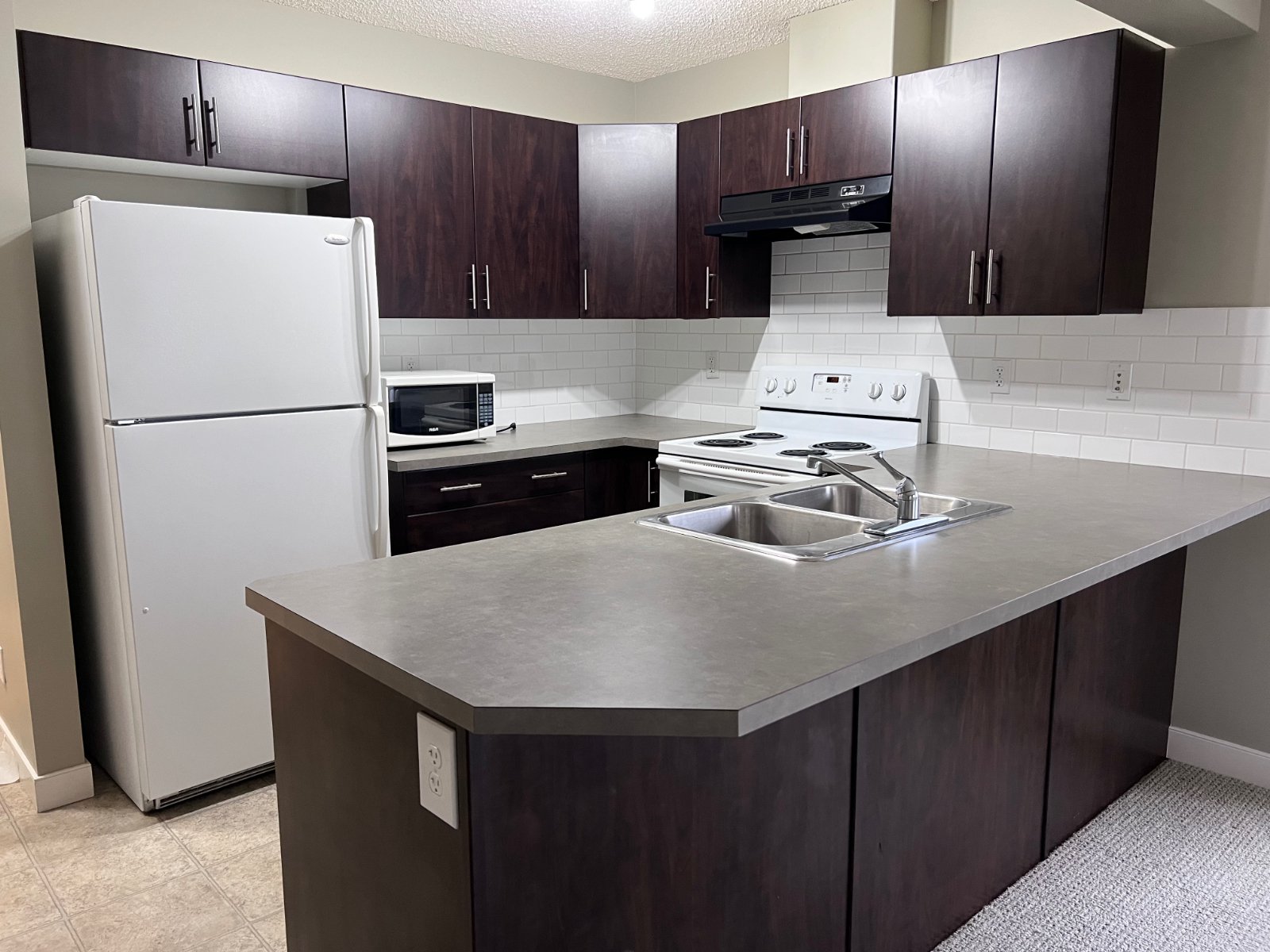 3 Bedroom Townhouse for Rent - 187 Pantego Ln NW, Calgary, AB 4