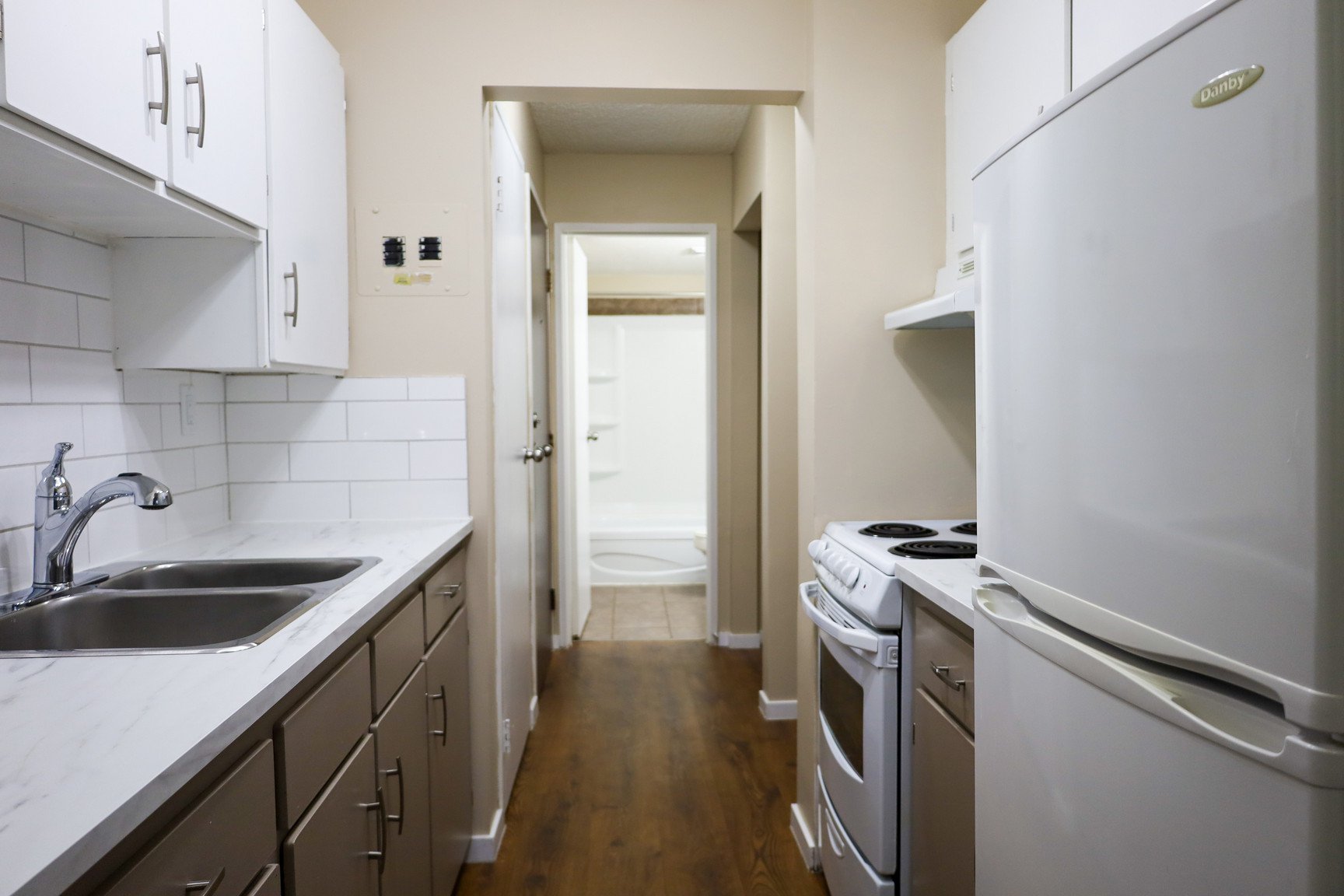 2 Bedroom Apartment for Rent - 423 1 Avenue Northeast, Calgary, AB 5