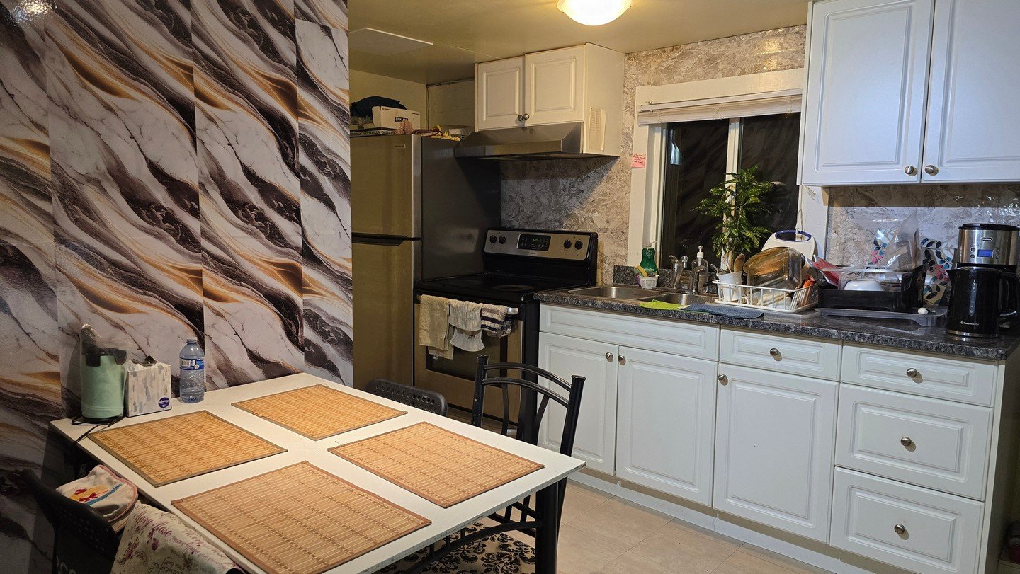 Room in House for Rent - W 63rd Ave, Vancouver, BC 2