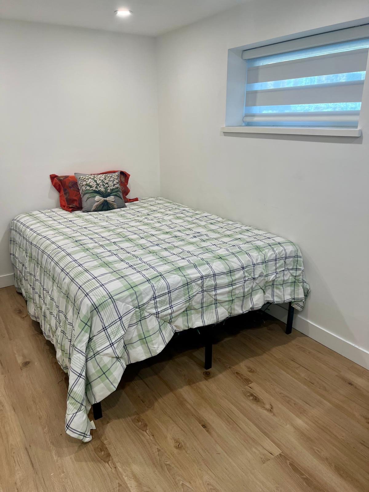 Room in House for Rent - Browning Pl, North Vancouver District, BC 4