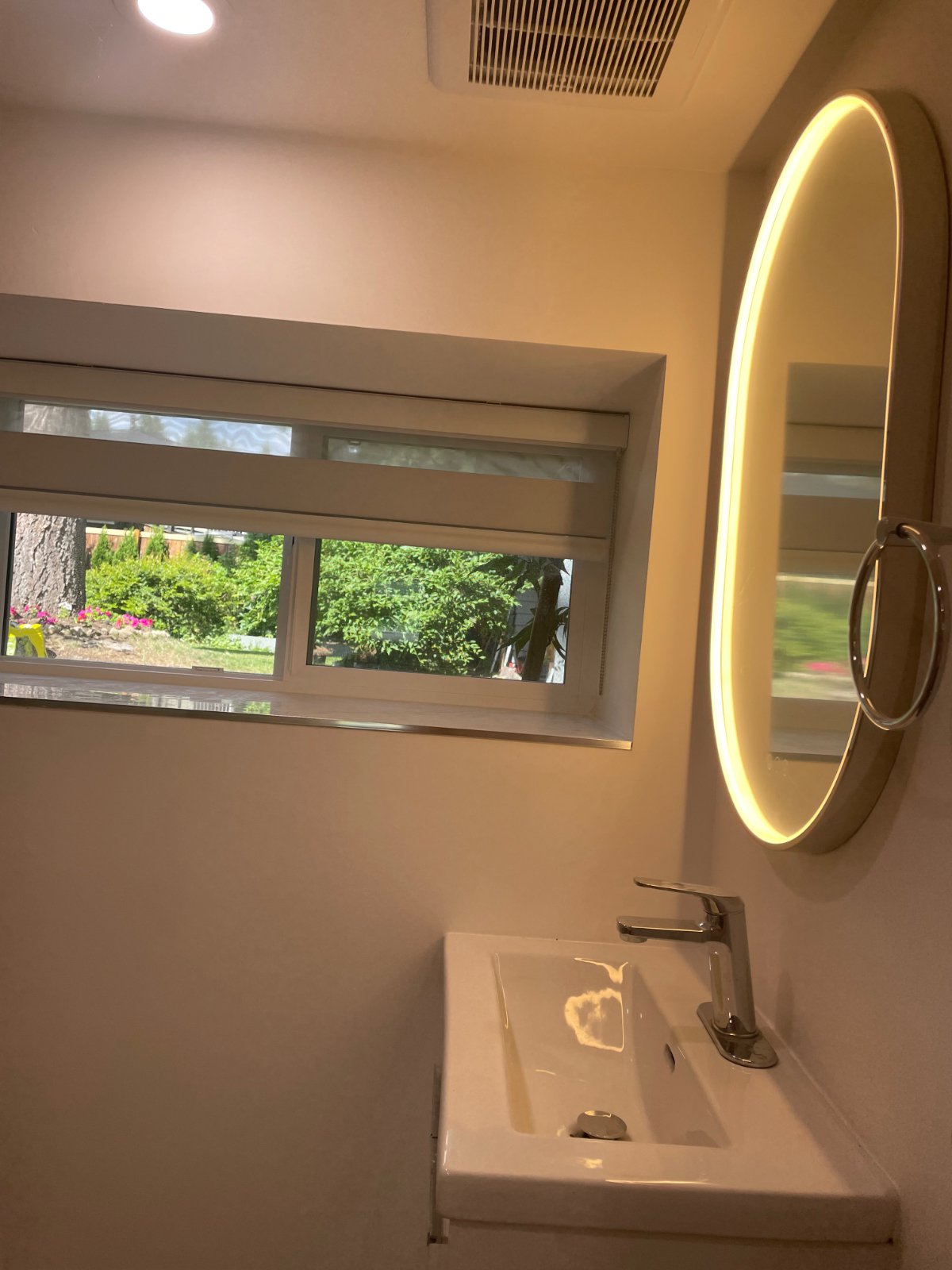 Room in House for Rent - Browning Pl, North Vancouver District, BC 5