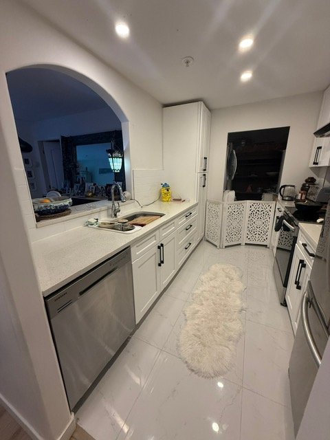 2 Bedroom Apartment for Rent - 5900 Dover Crescent, Richmond, BC 2