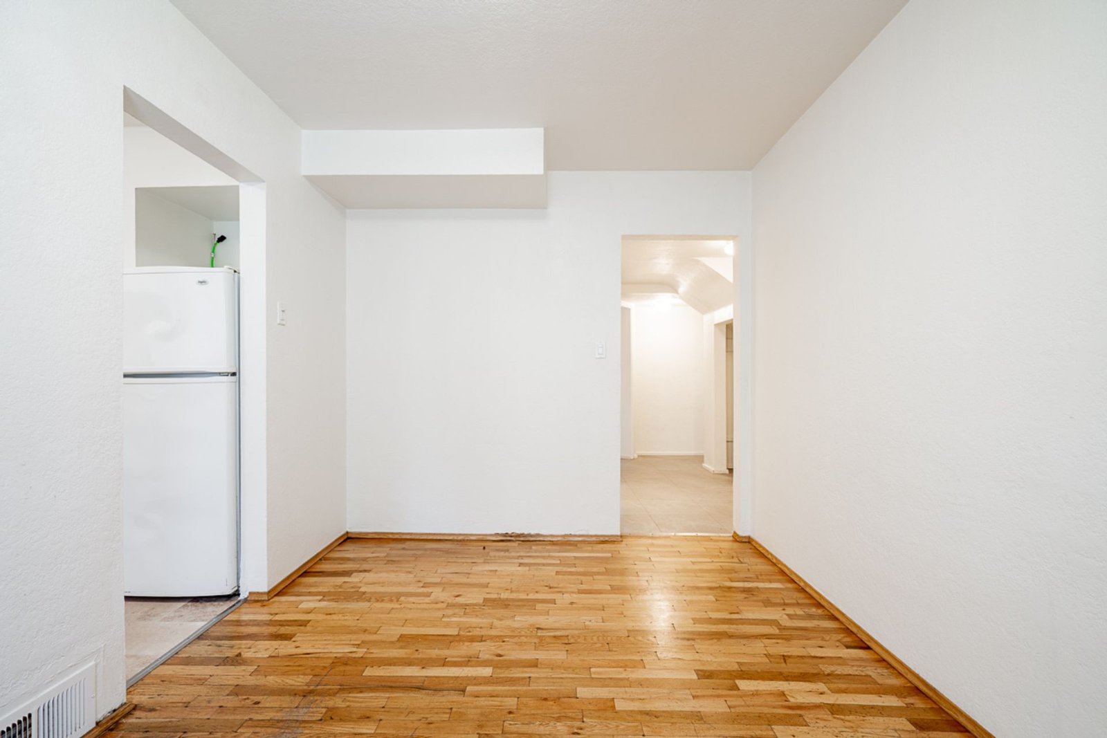 2 Bedroom Apartment for Rent - 1396 W 71st Ave, Vancouver, BC 5