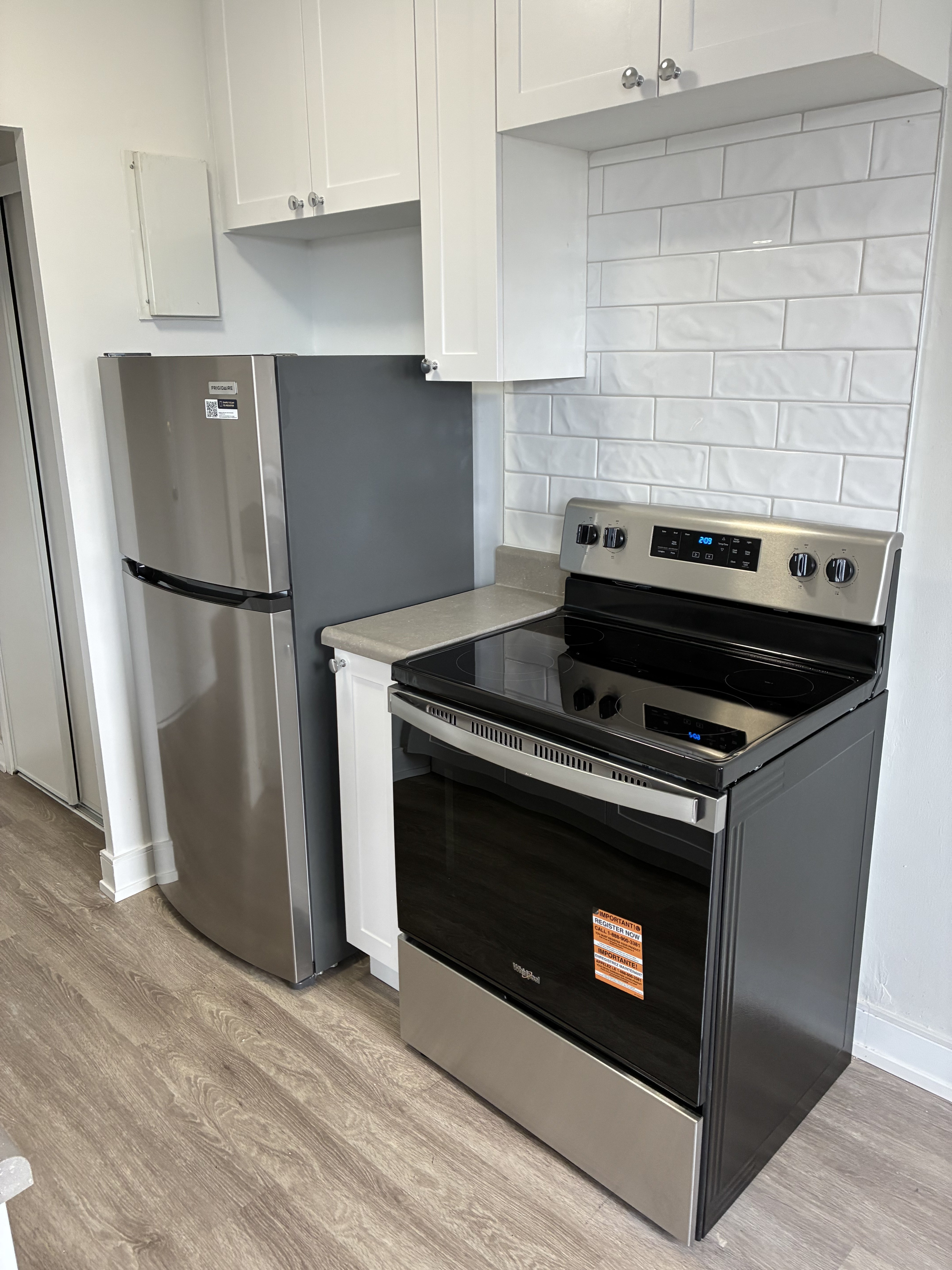 Studio Apartment for Rent - 1393 Wilson Avenue, Toronto, ON 2