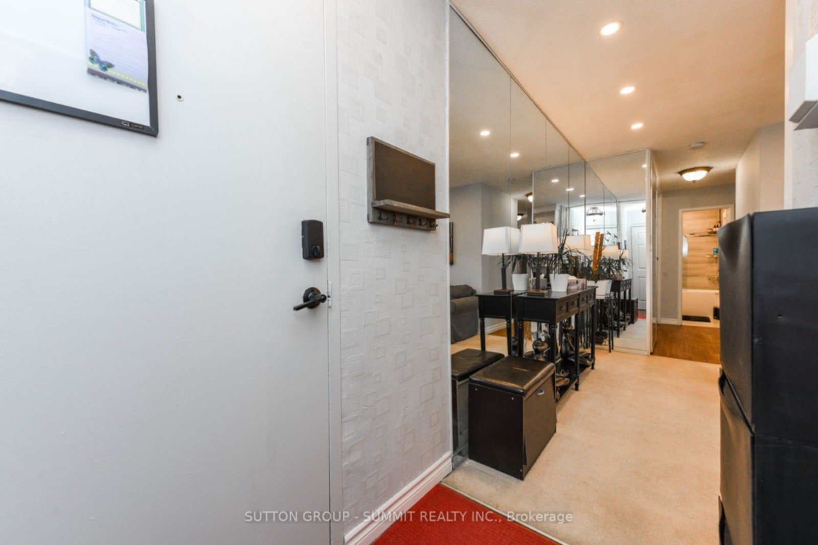 Room in Apartment for Rent - 2485 Woking Cres, Mississauga, ON 4