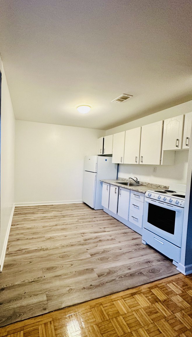 Studio Apartment for Rent - 2356 Eglinton Avenue East, Toronto, ON 2