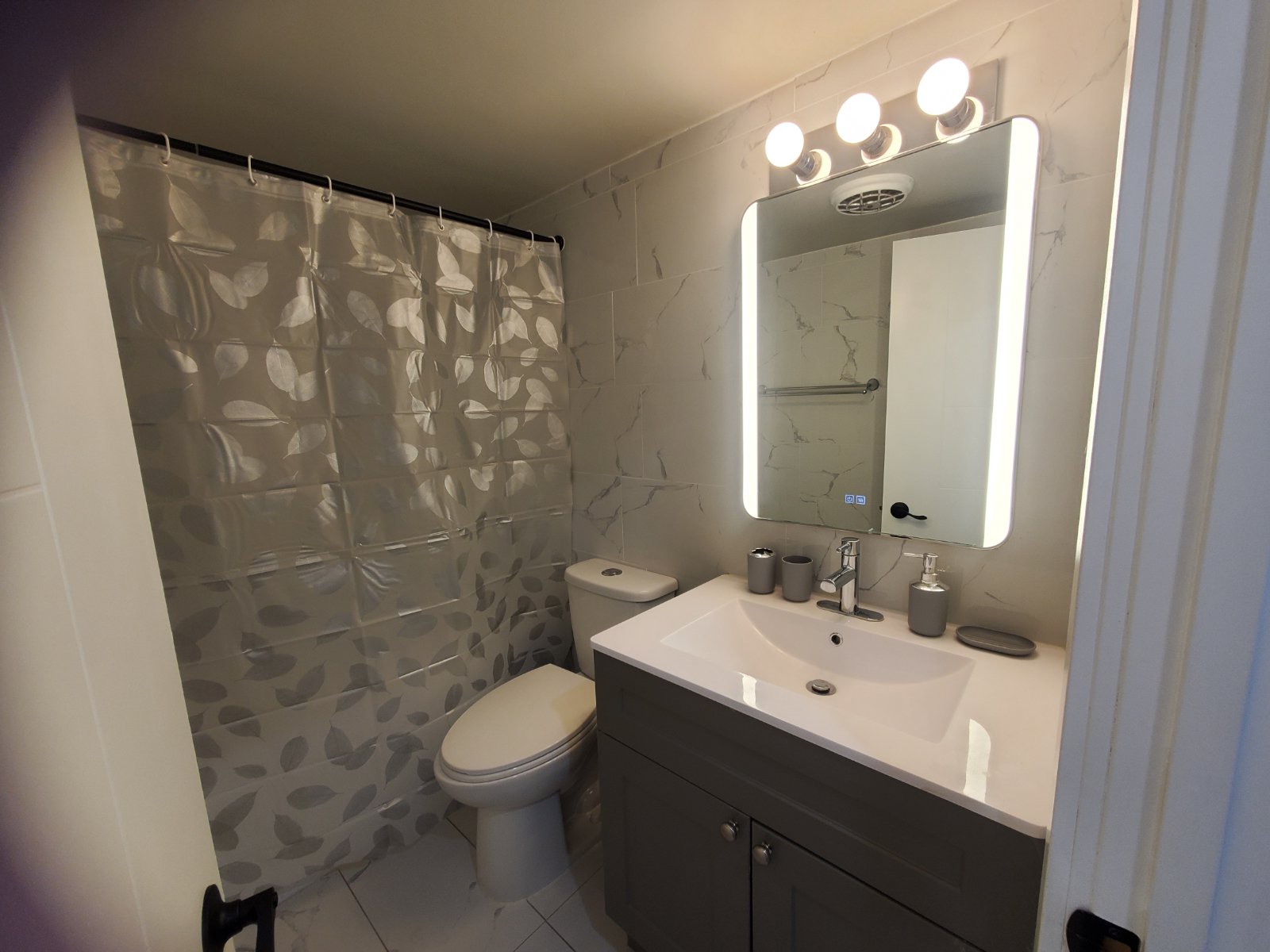 2 Bedroom Apartment for Rent - 2311 17A St SW, Calgary, AB 4
