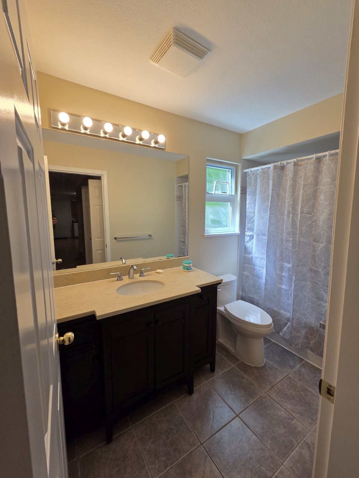 2 Bedroom Basement Suite for Rent - 9540 116 St, Delta, BC 3