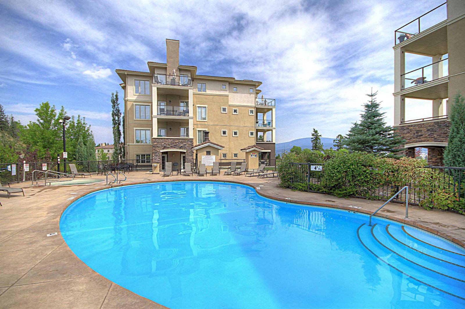 2 Bedroom Apartment for Rent - 1875 Country Club Dr, Kelowna, BC 3