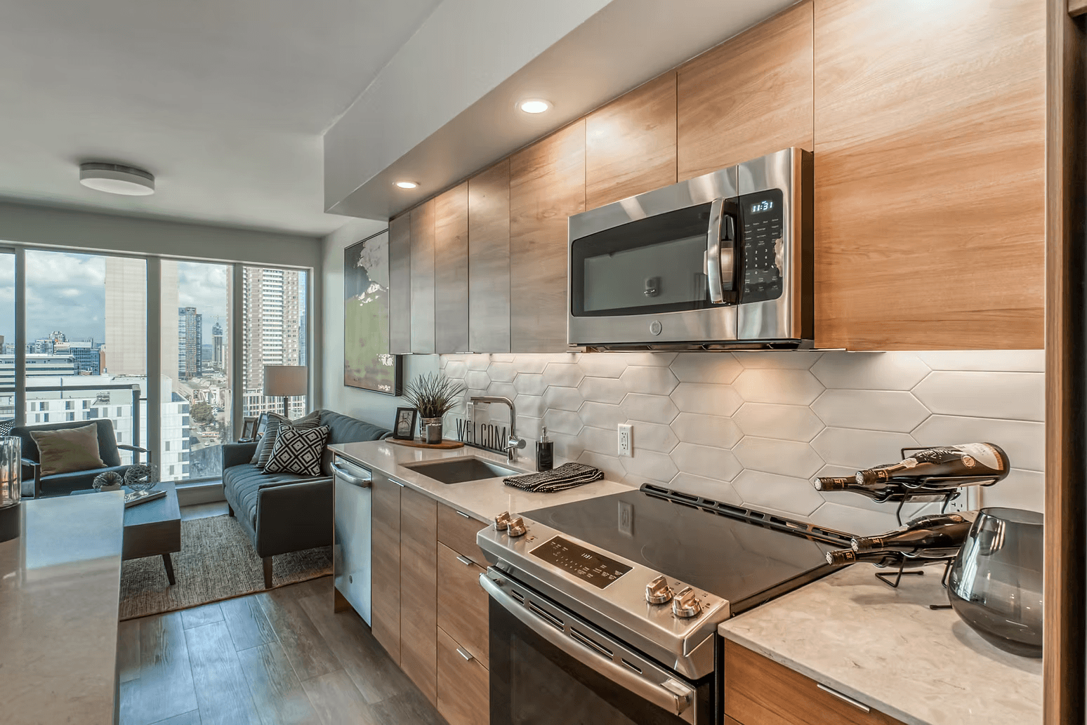 2 Bedroom Apartment for Rent - 201 10 Avenue SE, Calgary, AB 2