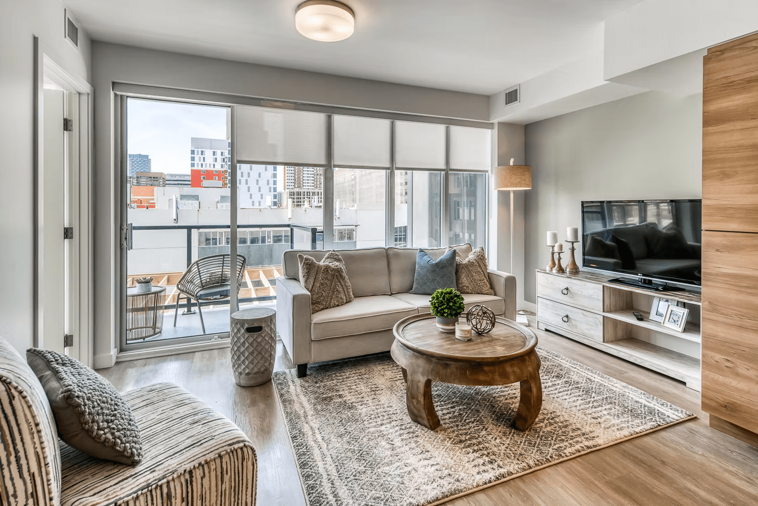 2 Bedroom Apartment for Rent - 201 10 Avenue SE, Calgary, AB 4