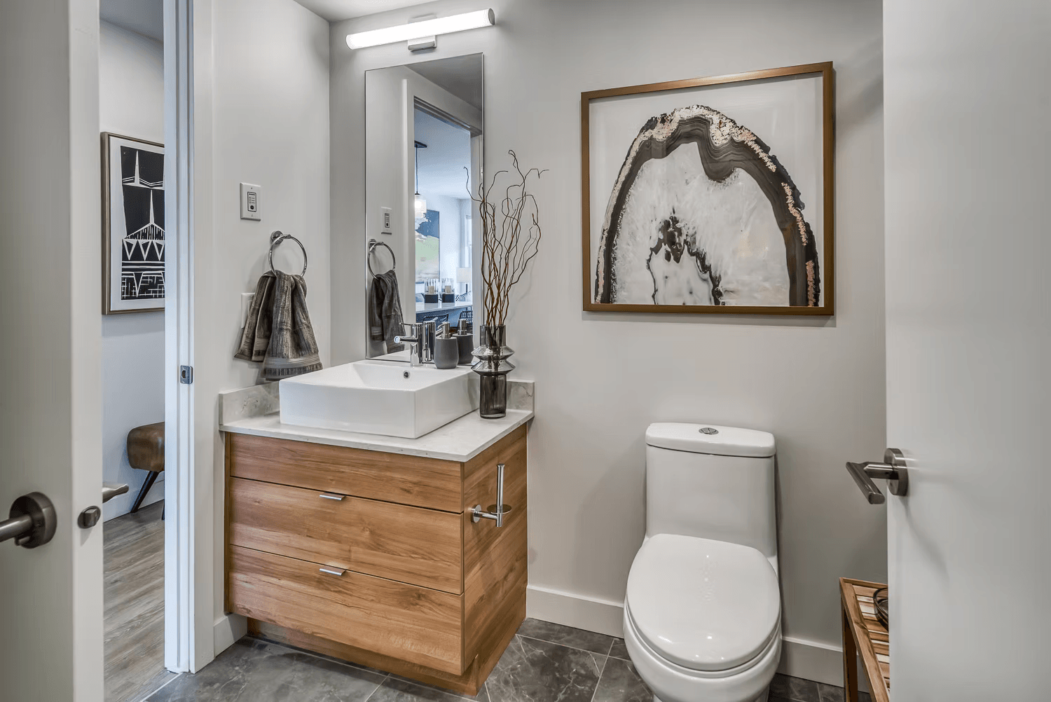 2 Bedroom Apartment for Rent - 201 10 Avenue SE, Calgary, AB 5