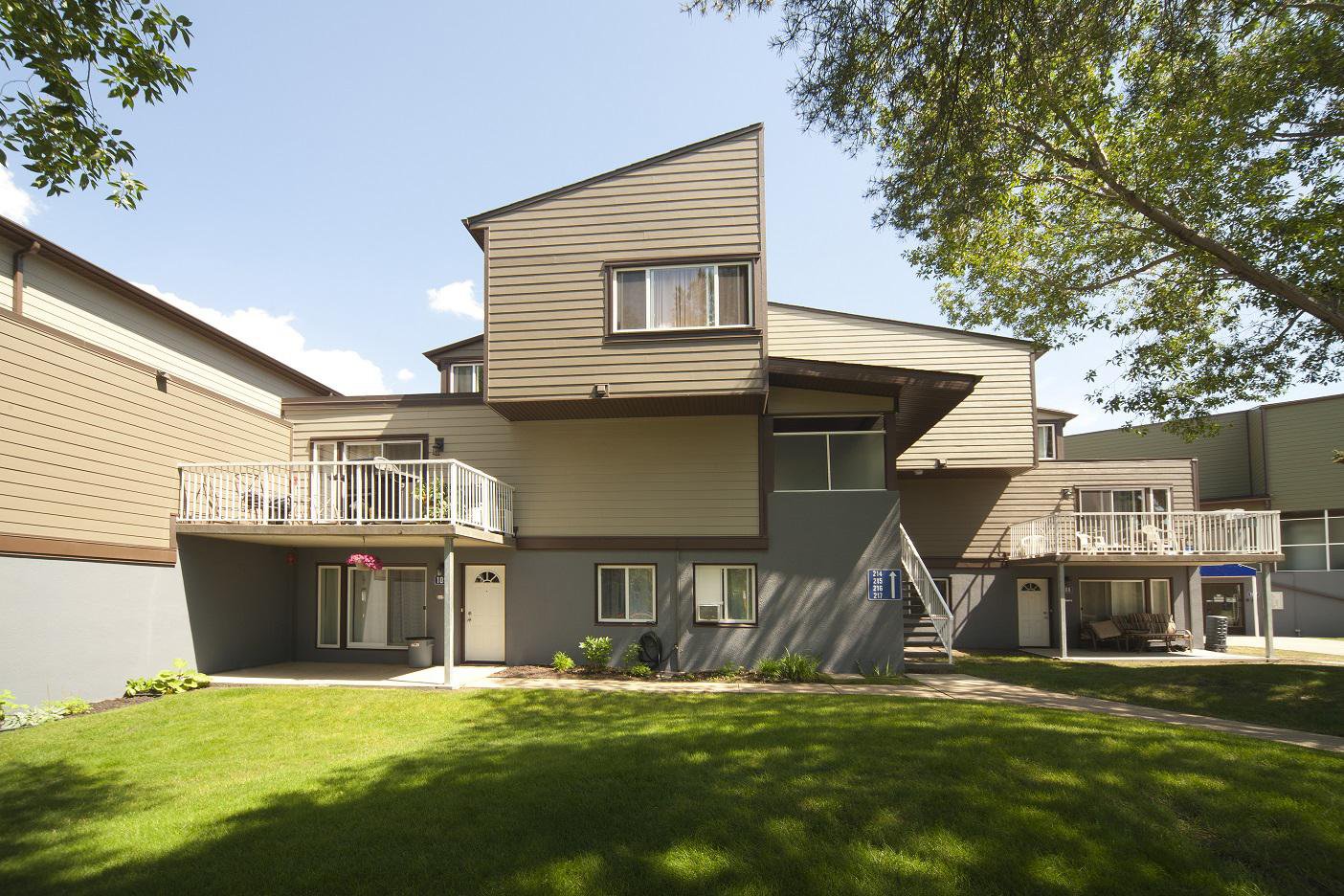 2 Bedroom Apartment for Rent - 100 Hillcrest Place SW, Edmonton, AB 4