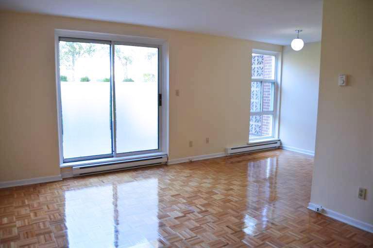 2 Bedroom Apartment for Rent - 2020-2077 Barsuda Drive, 2025 Ambridge Court, Mississauga, ON 4