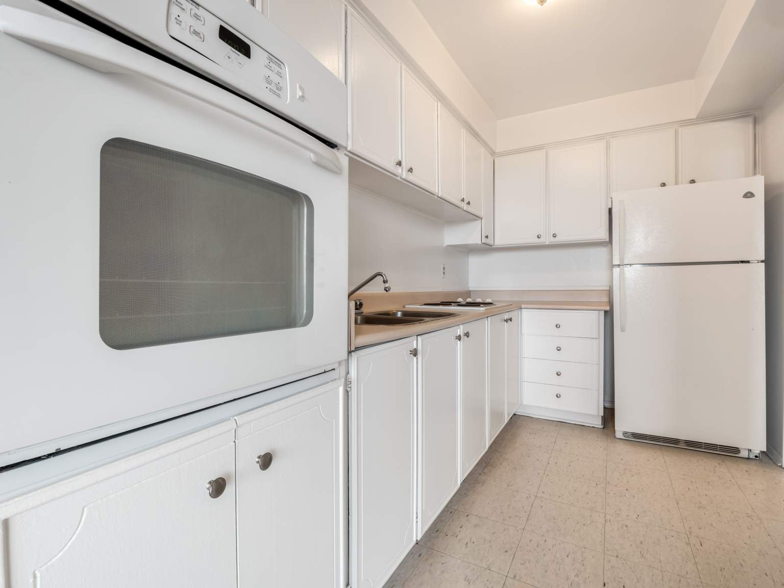 2 Bedroom Apartment for Rent - 3801 Riverside Drive East, Windsor, ON 4