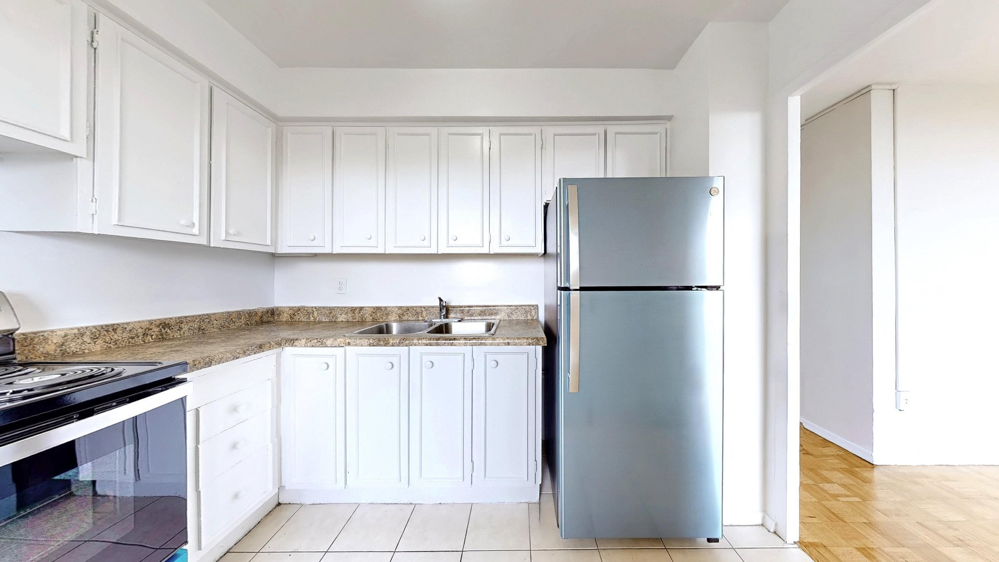 2 Bedroom Apartment for Rent - 4  Goldfinch Court, North York, ON 2