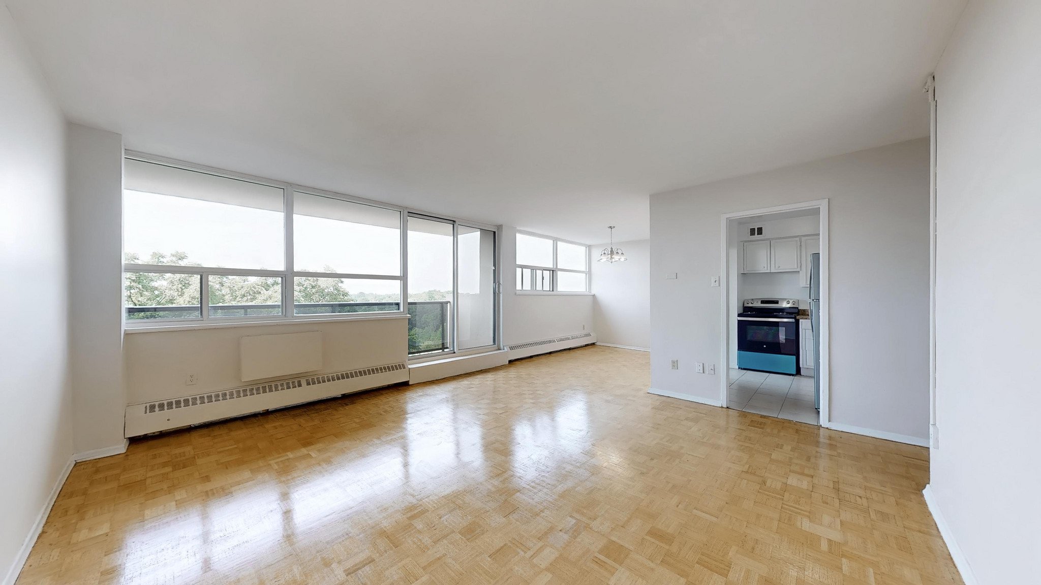 2 Bedroom Apartment for Rent - 4  Goldfinch Court, North York, ON 5