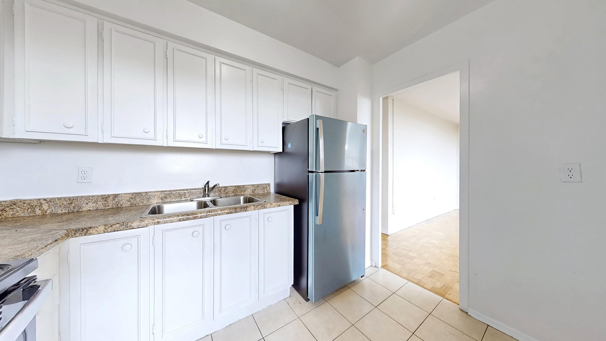 2 Bedroom Apartment for Rent - 4  Goldfinch Court, North York, ON 4