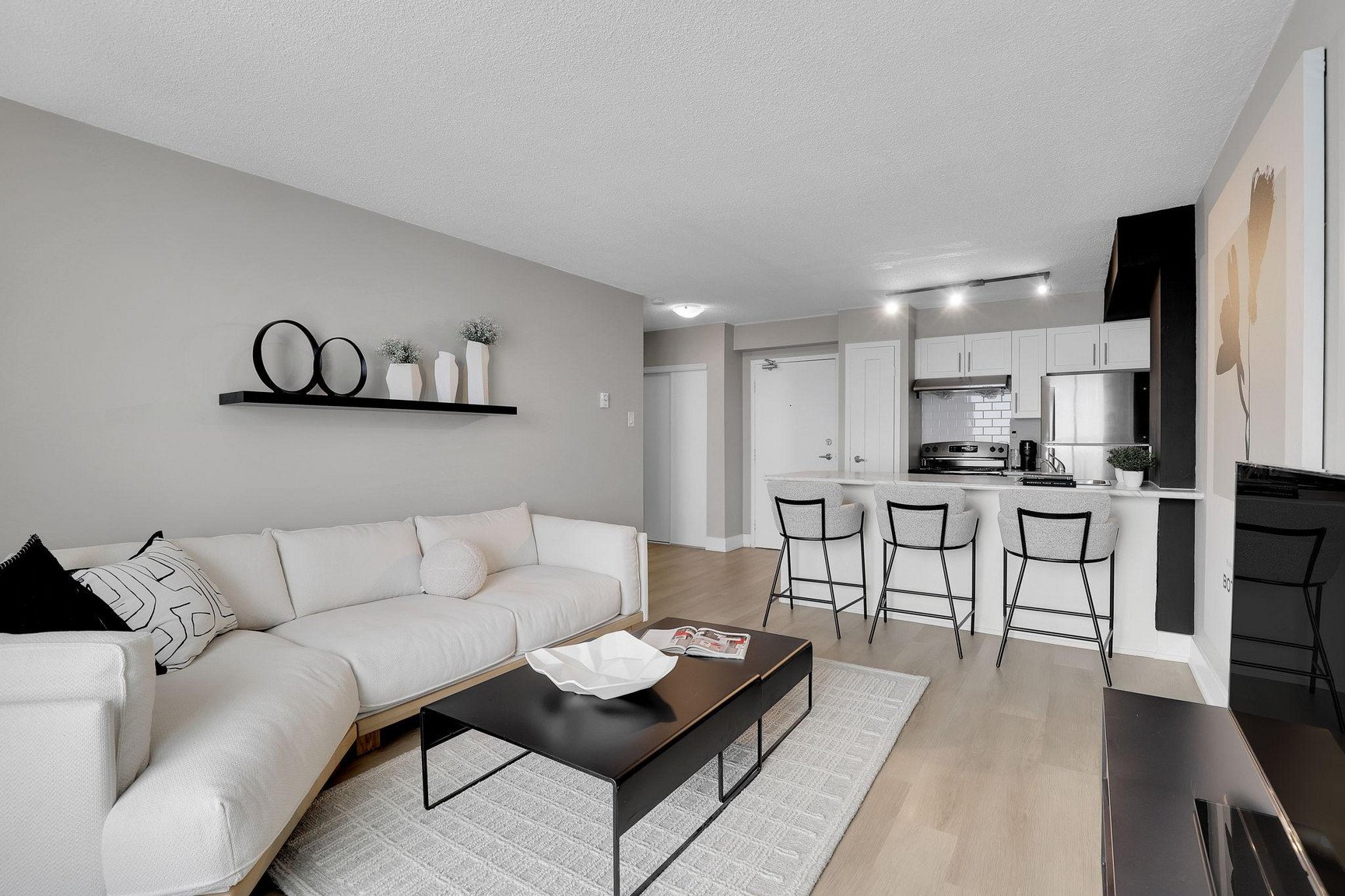2 Bedroom Apartment for Rent - 2935 Richmond Road, Ottawa, ON 3