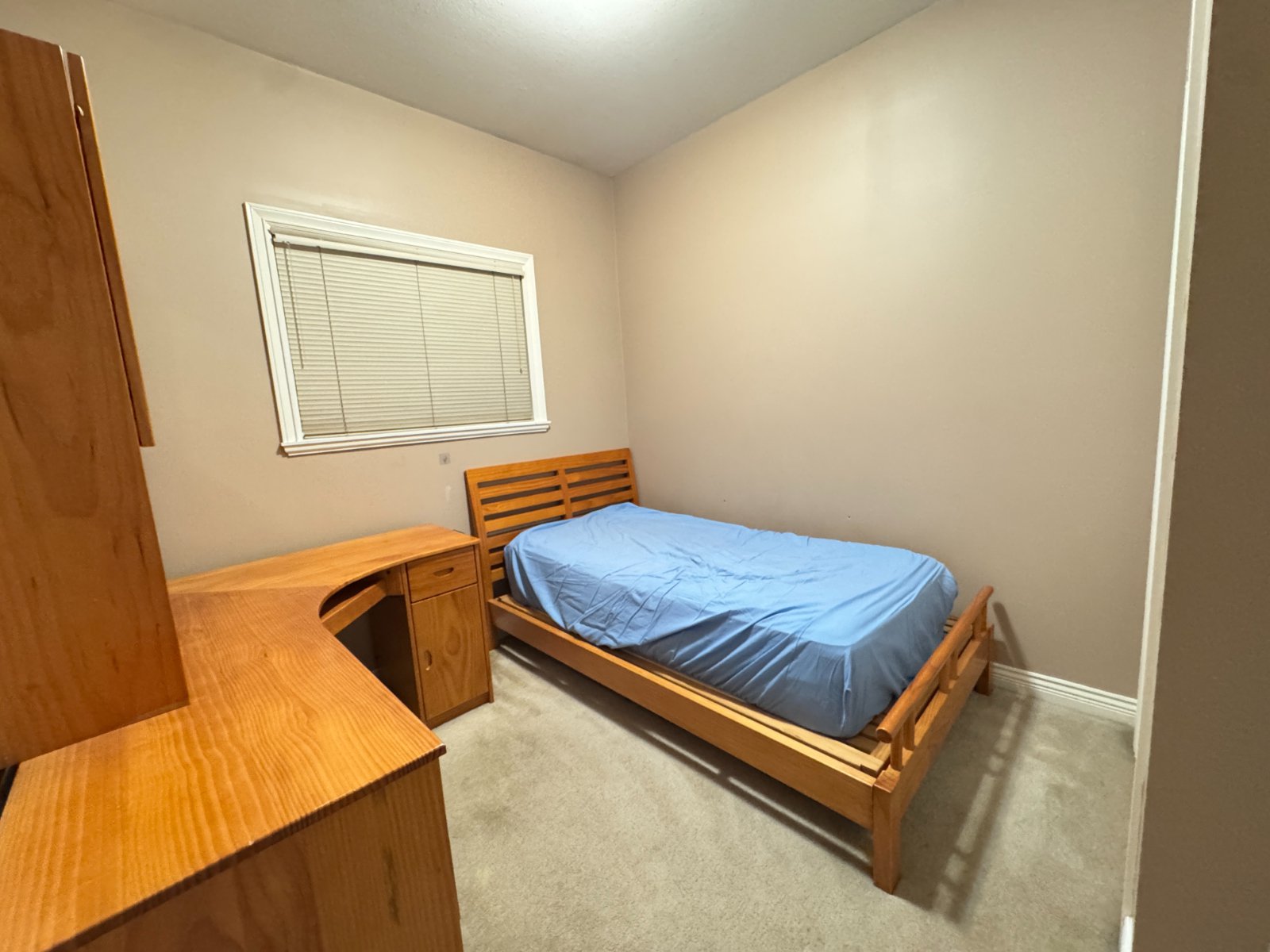 2 Bedroom Garden Suite for Rent - 7993 French St, Vancouver, BC 3
