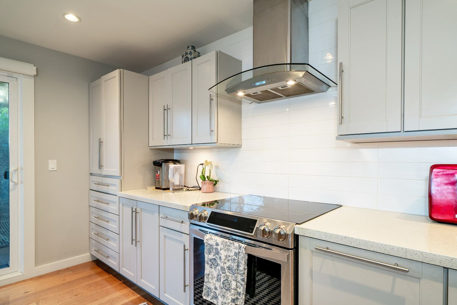 3 Bedroom Townhouse for Rent - 2214 Folkestone Way, West Vancouver, BC 4