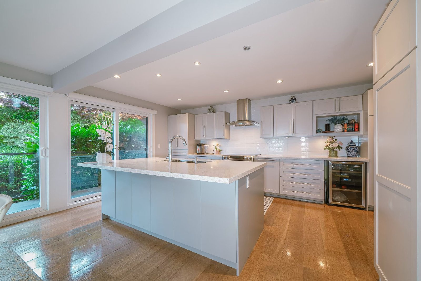 3 Bedroom Townhouse for Rent - 2214 Folkestone Way, West Vancouver, BC 5