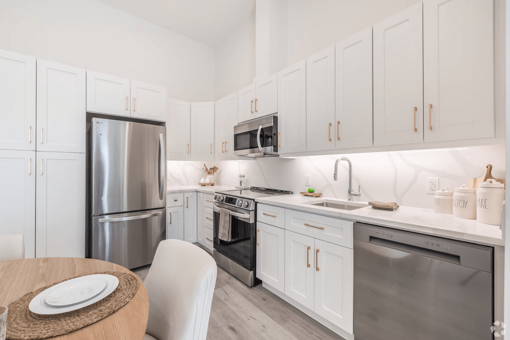 2 Bedroom Apartment for Rent - 6301 Campeau Drive, Ottawa, ON 3