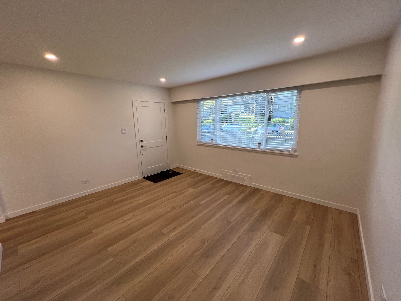 2 Bedroom Townhouse for Rent - 467 W 15th Ave, Vancouver, BC 3