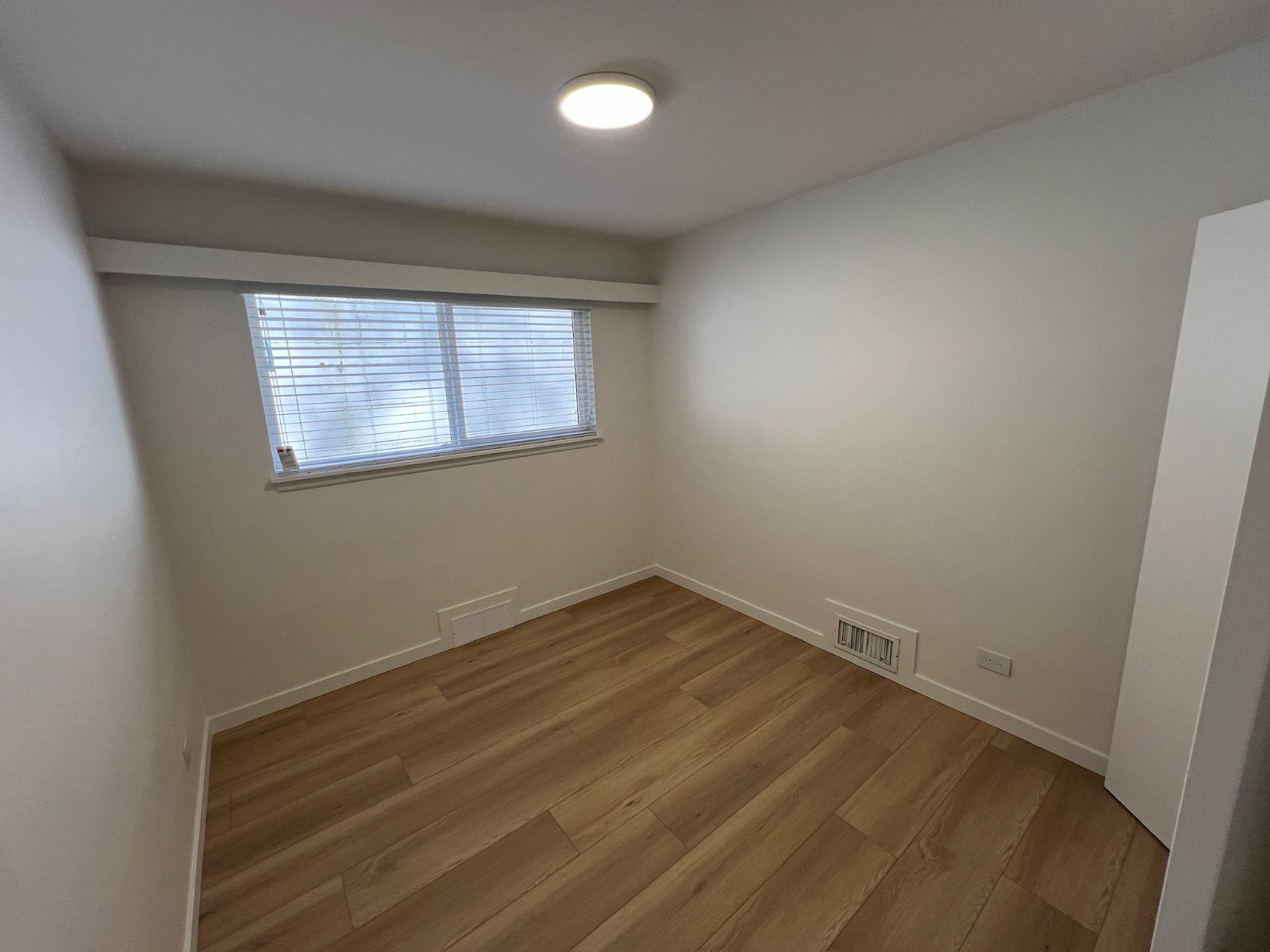 2 Bedroom Townhouse for Rent - 467 W 15th Ave, Vancouver, BC 5
