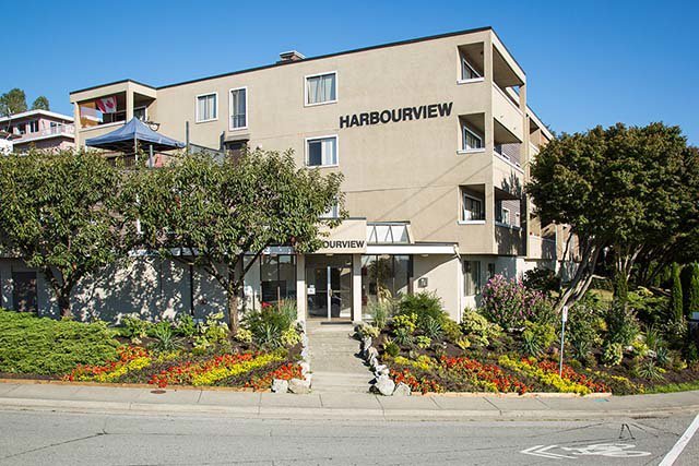 Studio Apartment for Rent - 308 Forbes Avenue, North Vancouver, BC 3