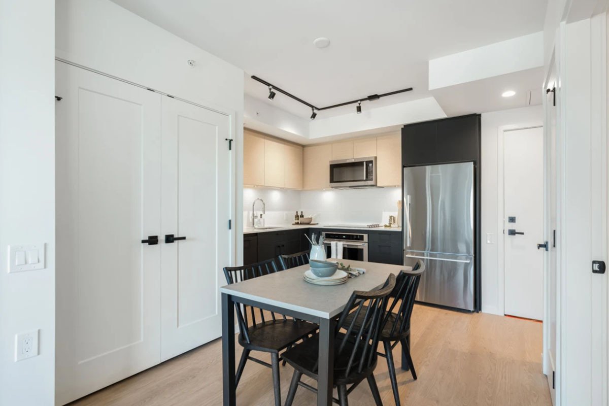 2 Bedroom Apartment for Rent - 1649 E Broadway, Vancouver, BC 5