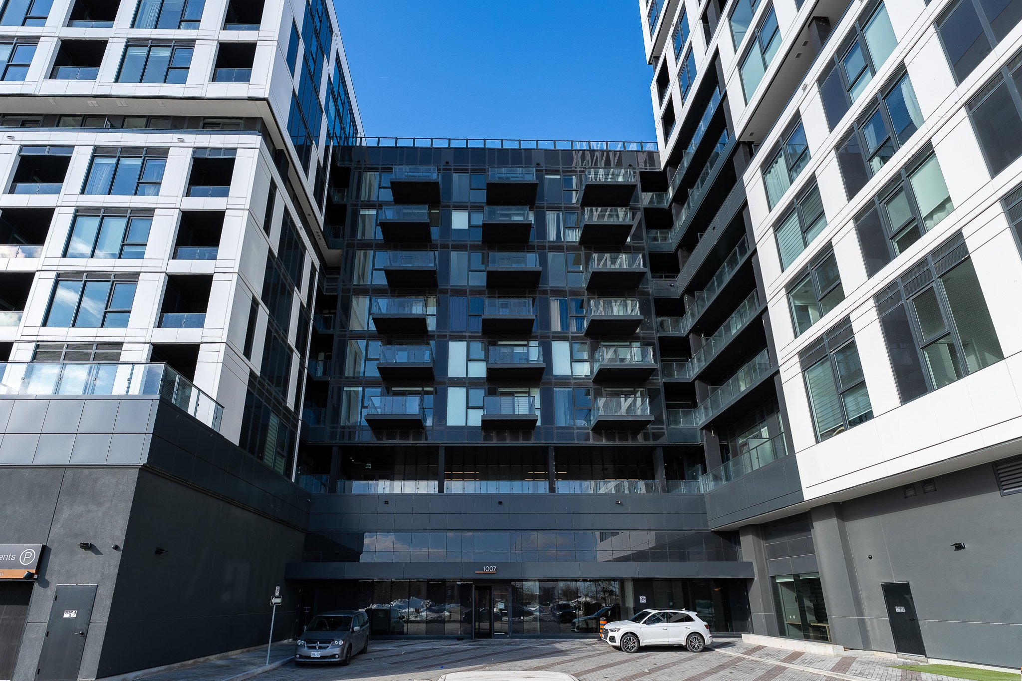 2 Bedroom Apartment for Rent - 1007 The Queensway, Etobicoke, ON 2