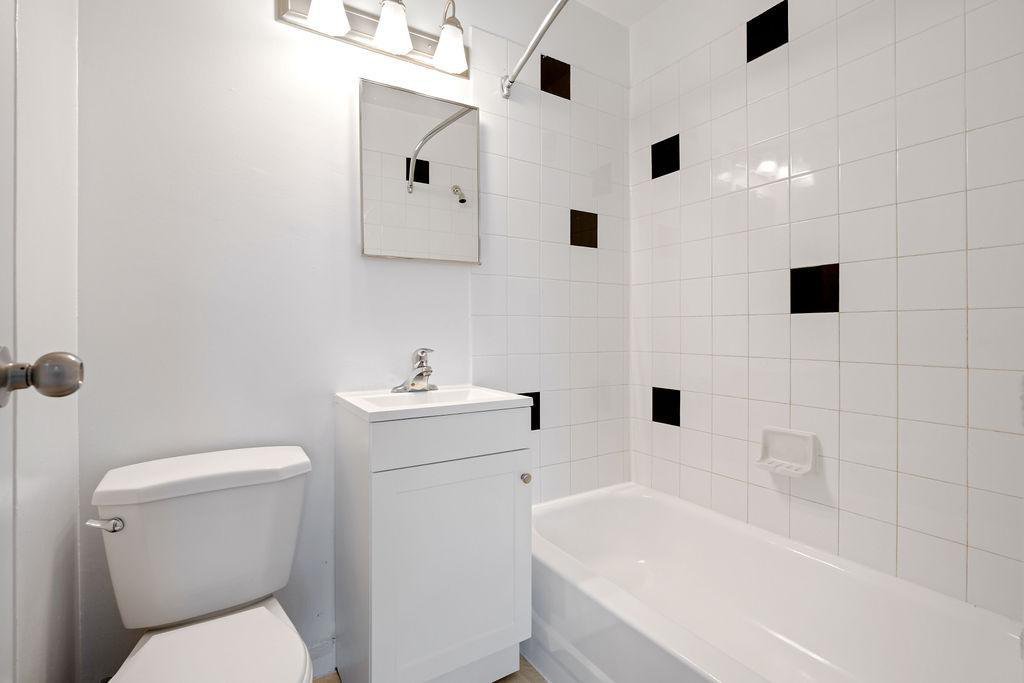 Studio Apartment for Rent - 1030-1040 Hollington St, Ottawa, ON 4