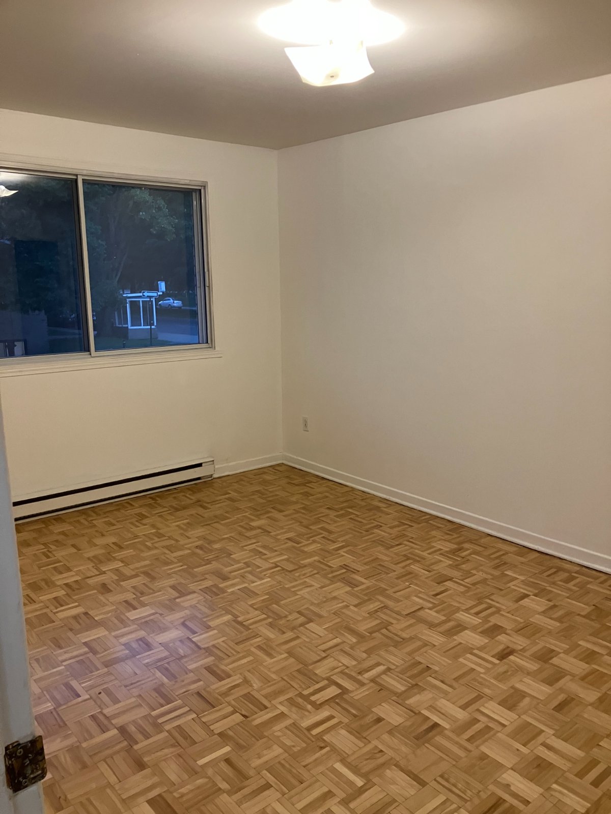 2 Bedroom Apartment for Rent - 2725 Trinitaires Blvd, Montréal, QC 3
