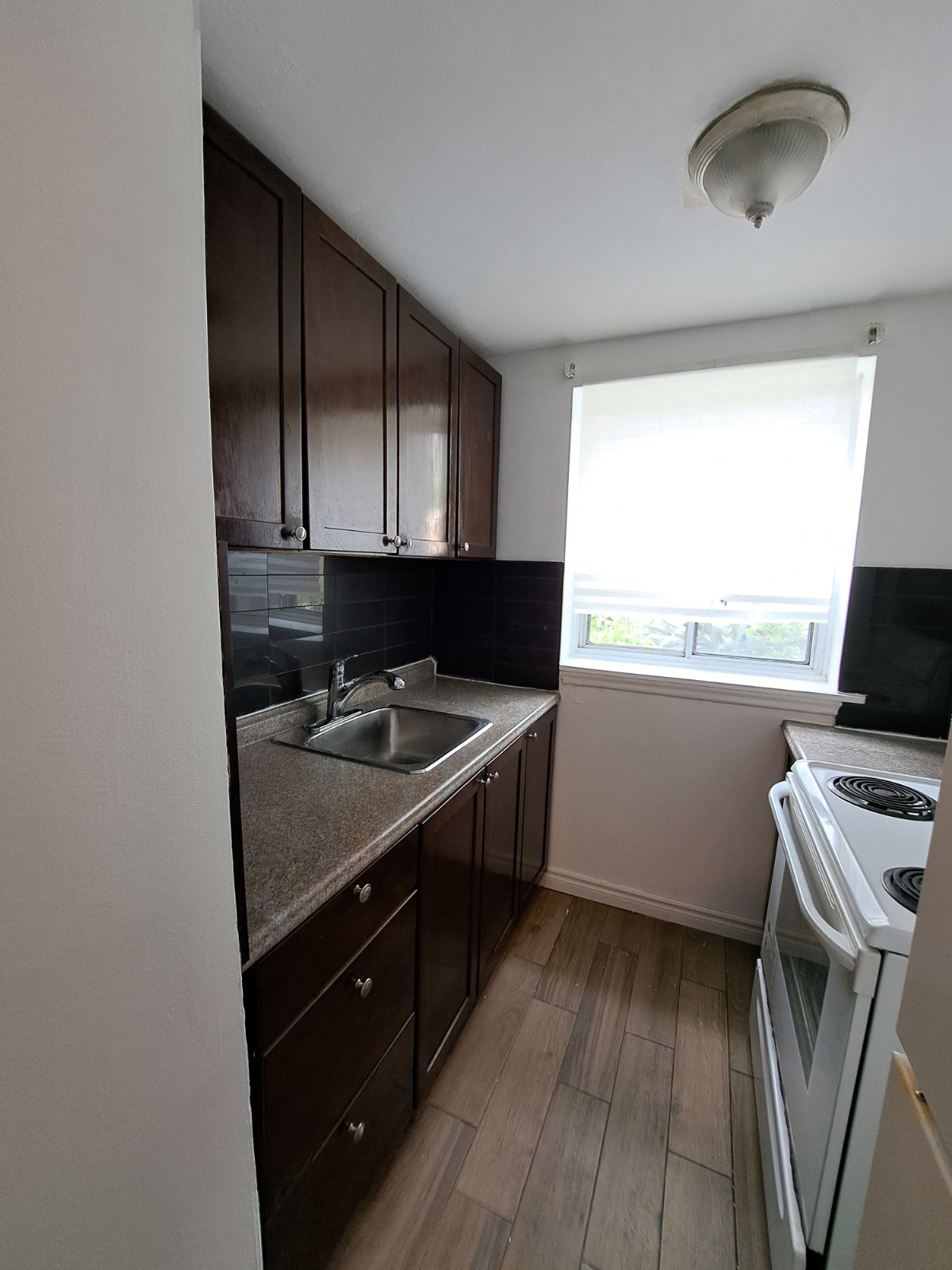 2 Bedroom Apartment for Rent - 1047 Victoria Park Avenue, Scarborough, ON 4