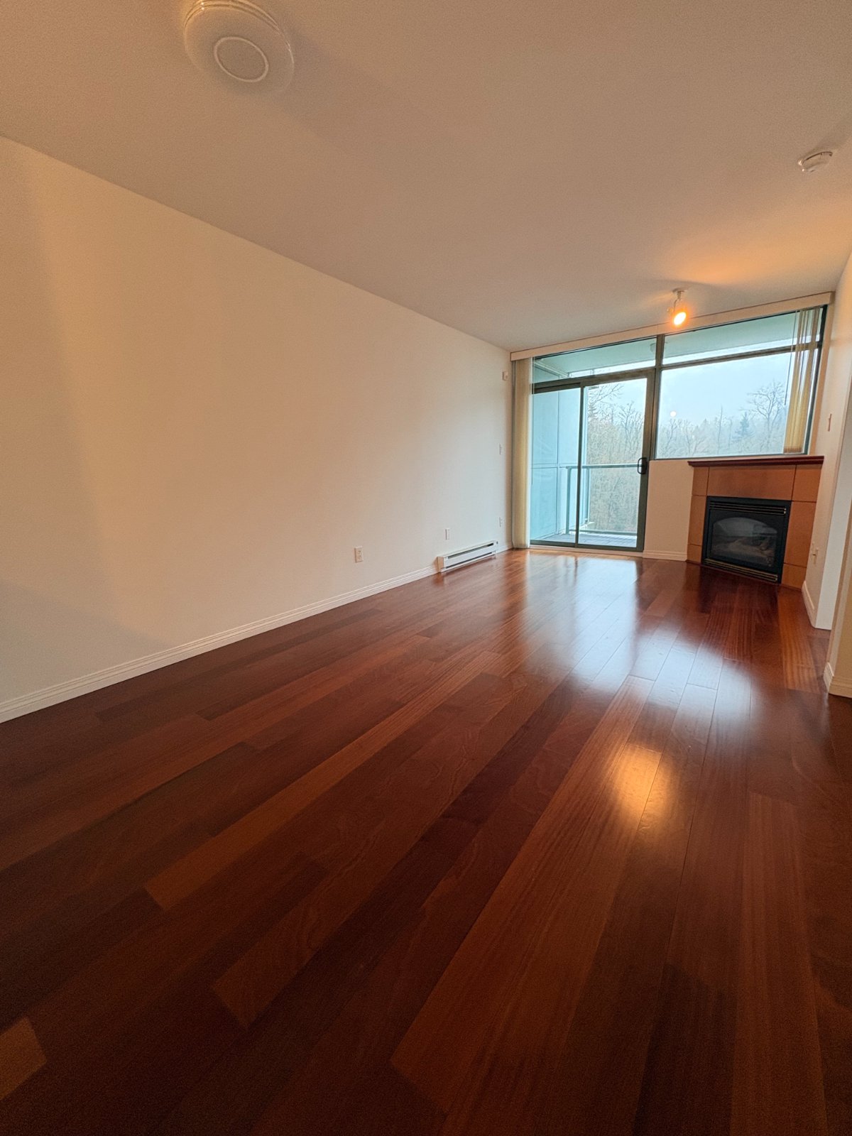 2 Bedroom Apartment for Rent - 2763 Chandlery Place, Vancouver, BC 2