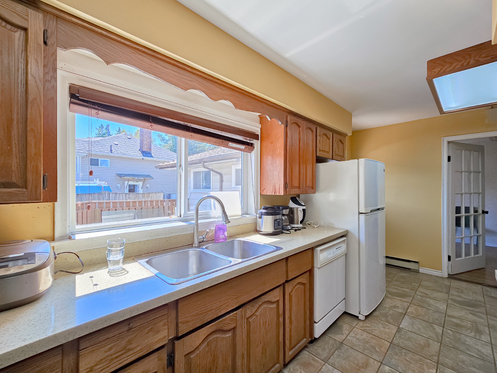 Room in House for Rent - No 3 Rd, Richmond, BC 3