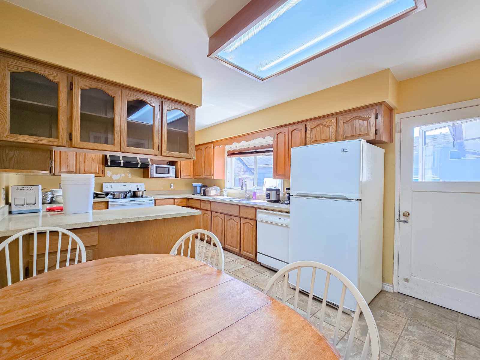 Room in House for Rent - No 3 Rd, Richmond, BC 5