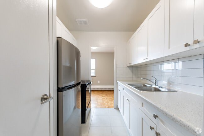 2 Bedroom Apartment for Rent - 14 Carluke Crescent, Toronto, ON 4