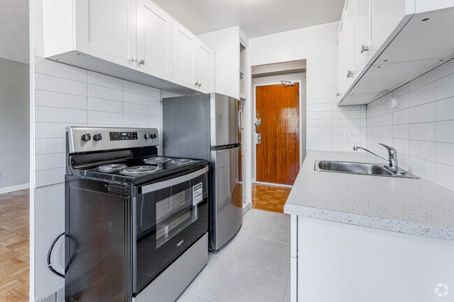 Studio Apartment for Rent - 137 Isabella Street, Toronto, ON 5