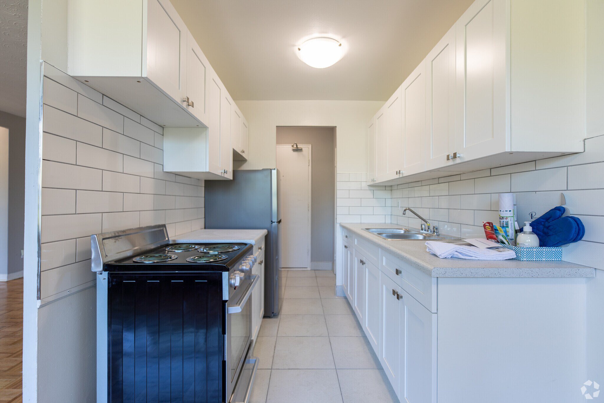 2 Bedroom Apartment for Rent - 9 Bergamot Avenue, Toronto, ON 4