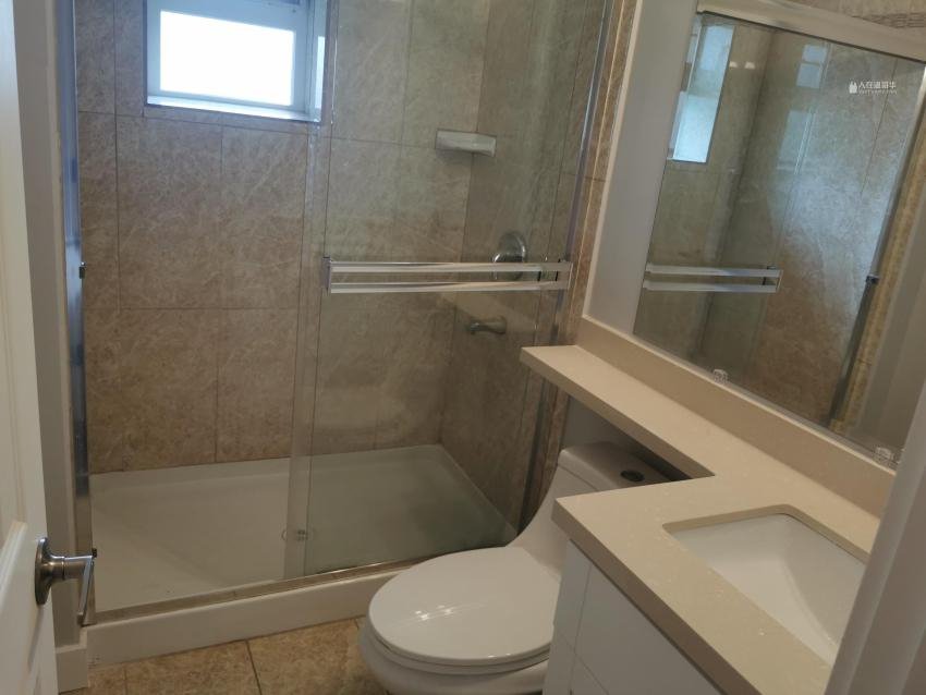 Room in House for Rent - E 55th Ave, Vancouver, BC 5
