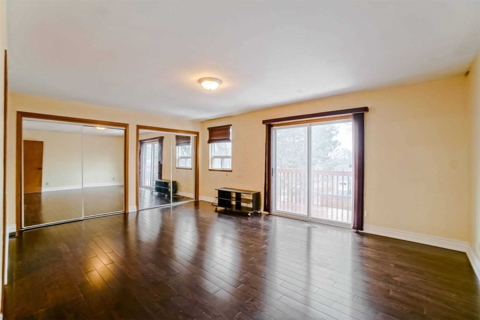 2 Bedroom Apartment for Rent - 2609 Kingston Rd, Scarborough, ON 4